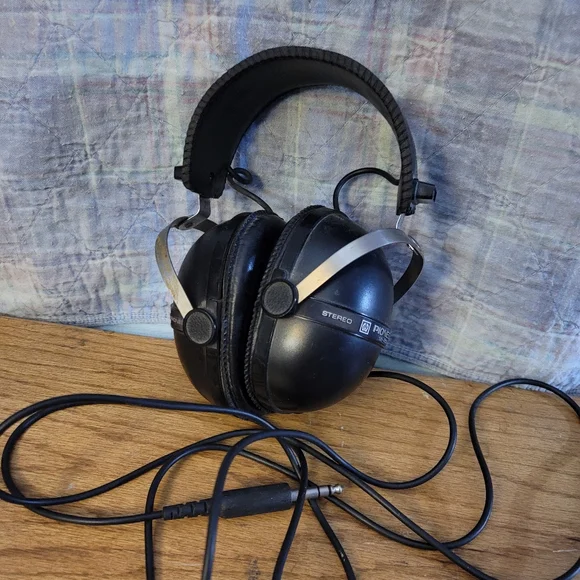 PIONEER | Headphones | Pioneer Stereo Headphones Se25 | Poshmark